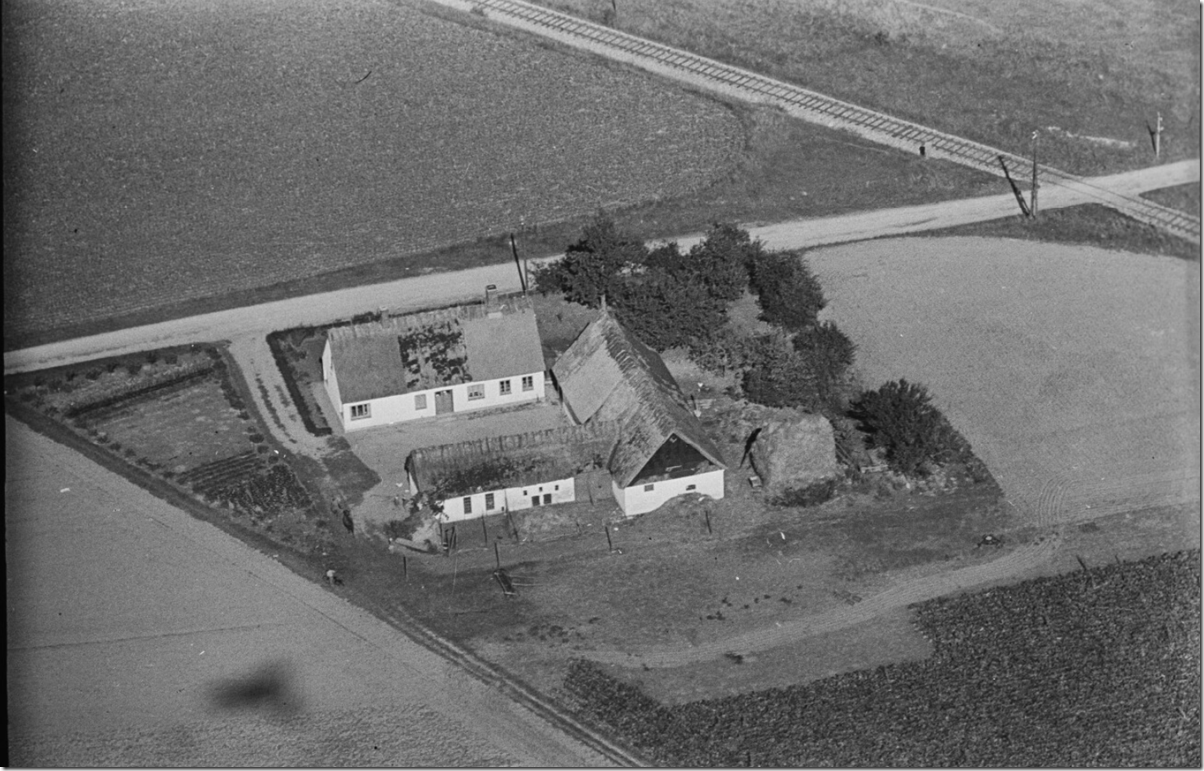Spangsbo 1949 med Næstved, Præstø, Mern banen (roebanen) bag ejendommen